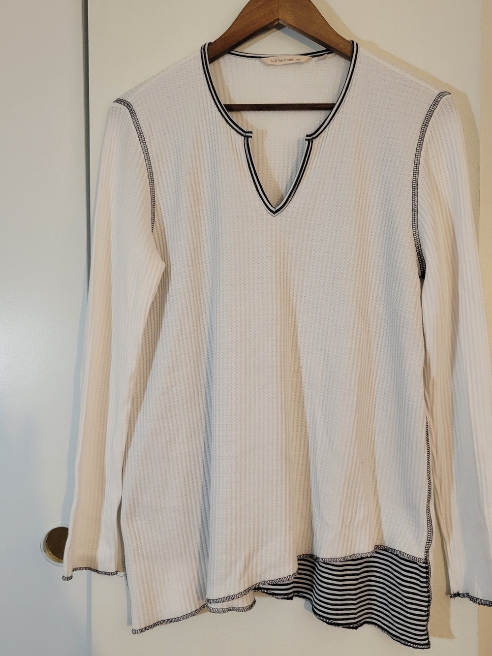 Soft Surroundings White Textured Knit Top with Black Trim